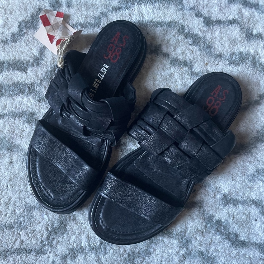 A.S.98 Purt black 39 (new & no box)